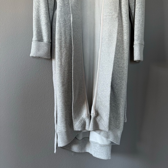 NWOT UGG ROBE - Picture 6 of 6